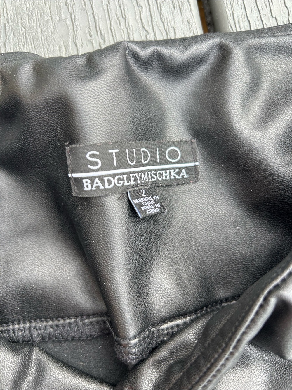 Badgley Mischka faux leather pants - Picture 2 of 5